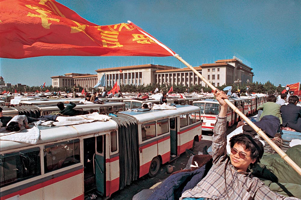 Students on hunger strike in Tiananmen Square, 1989. Photo: Liu Heung Shing