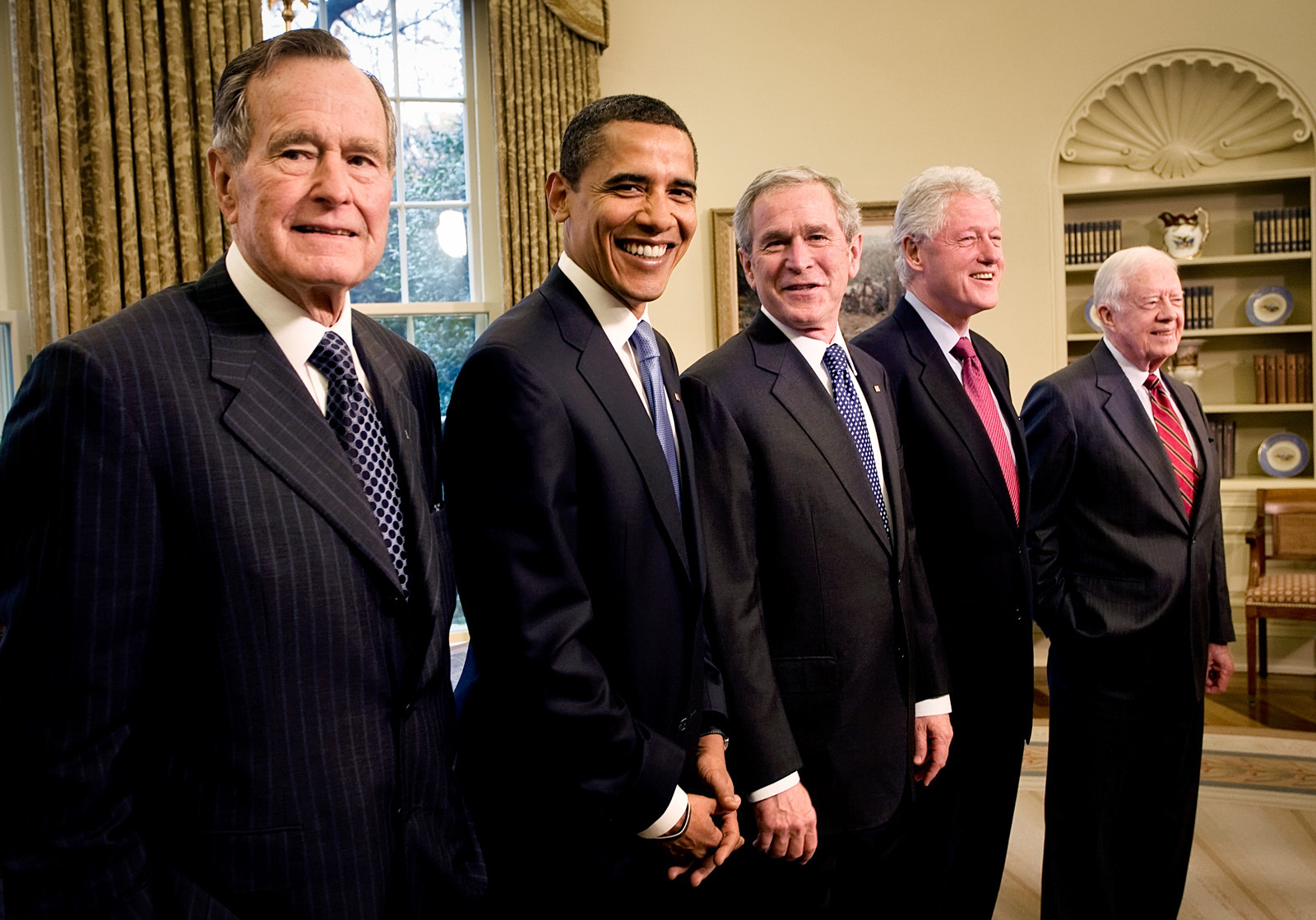 Former President George H.W. Bush, President-elect Barack Obama, President George W. Bush, former Presidents Bill Clinton and Jimmy Carter in the Oval Office at the White House, January 7, 2009. (Photo by David Hume Kennerly)
